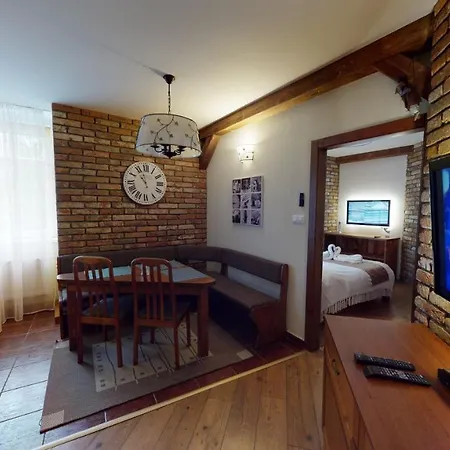 Apartmán Marta, 200 M *